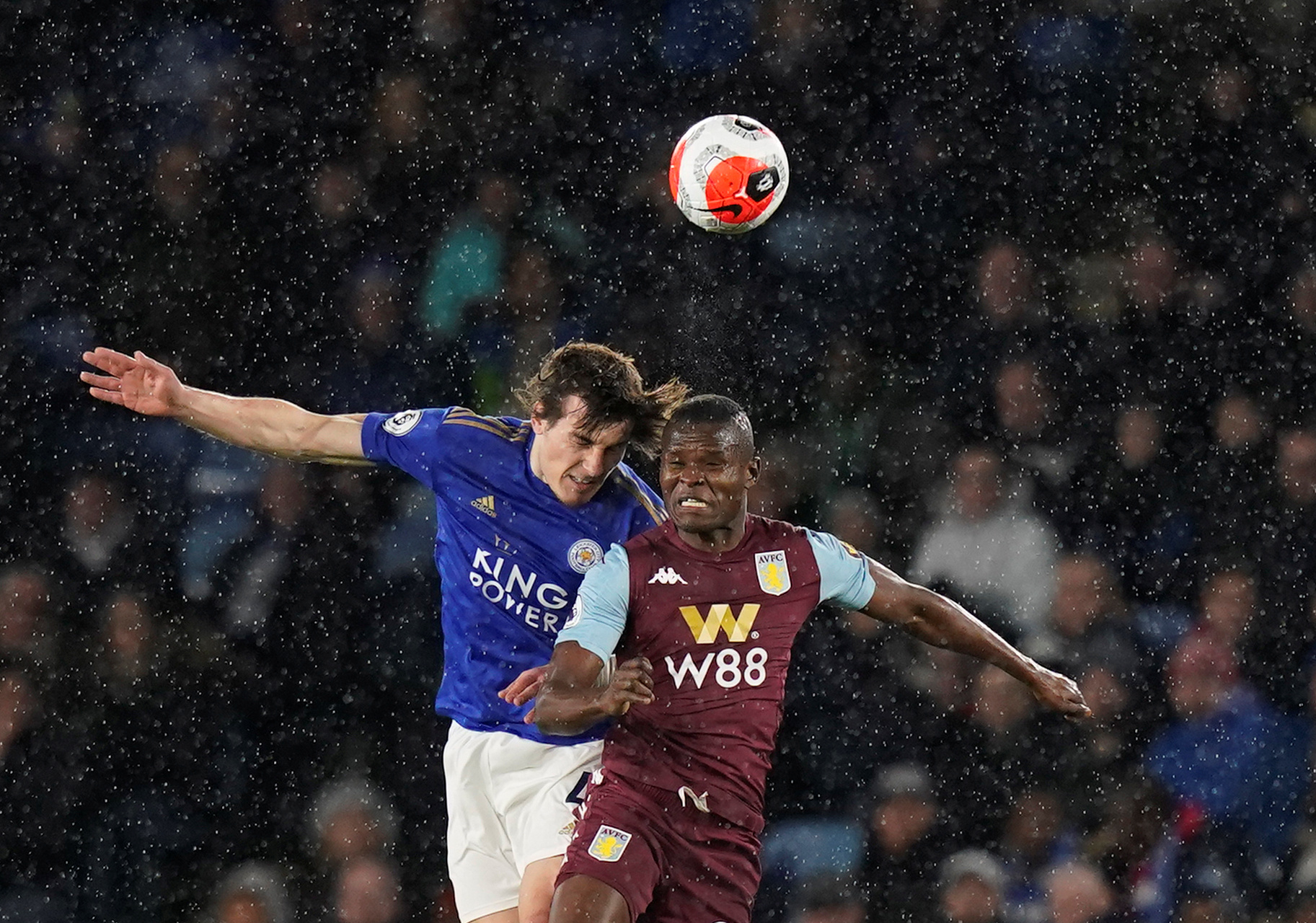 也展示了他 也展示了他